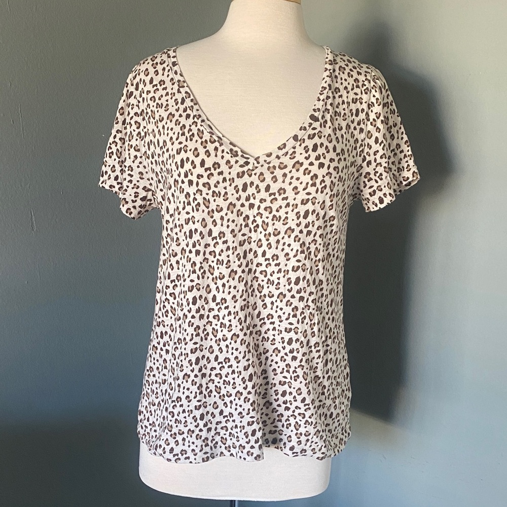 J. Crew Vintage Cotton Size L Leopard Print V-Neck Women's Top - Cream and Brown